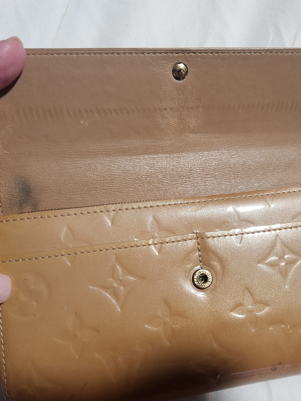 Louis Vuitton Vernis Tan Patent Leather Long Wallet - Picture 2 of 7